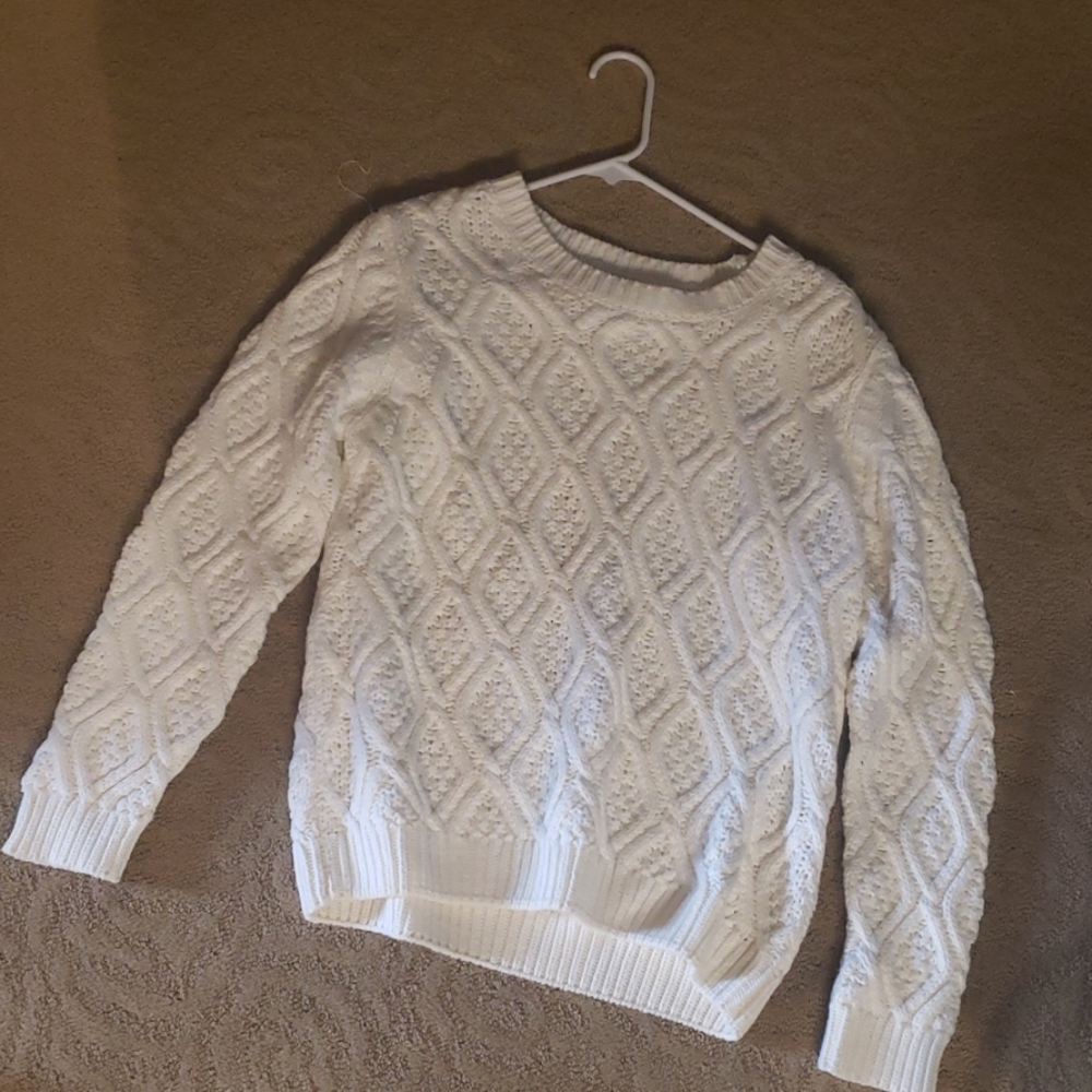 Sisters white chunky sweater